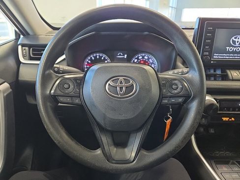 Used 2022 Toyota RAV4 LE image 22