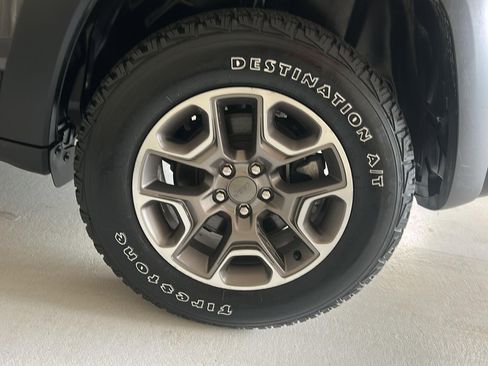 Used 2022 Jeep Cherokee Trailhawk w/ Sun, Sound & Nav Group AWD/4WD image 28