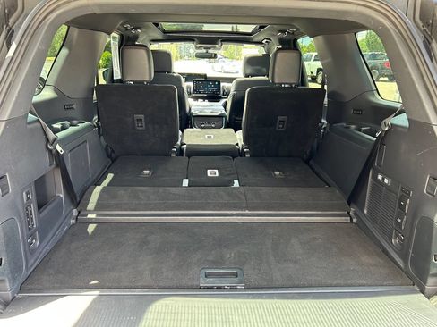 Used 2025 Ford Expedition Tremor AWD/4WD image 9