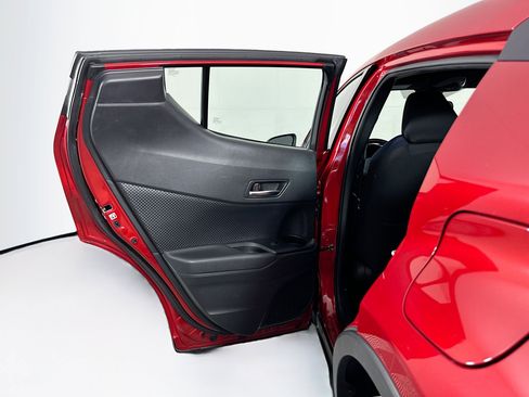 Used 2021 Toyota C-HR XLE image 25