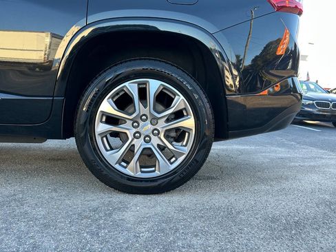 Used 2021 Chevrolet Traverse Premier image 39