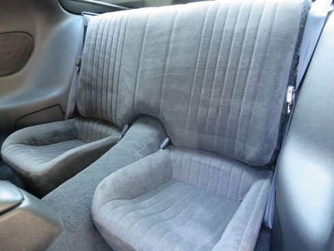 Used 1995 Pontiac Firebird Coupe image 11