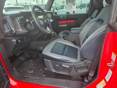 Used 2023 Ford Bronco Outer Banks image 7