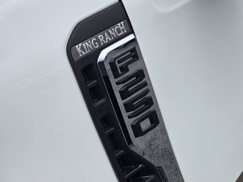 Used 2026 Ford F250 King Ranch w/ FX4 Off-Road Package image 11