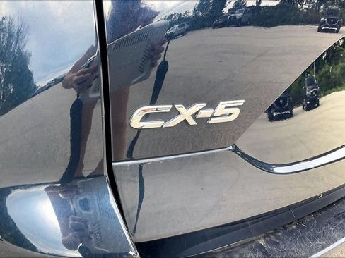 Used 2018 MAZDA CX-5 Touring w/ Preferred Equipment Package FWD image 8