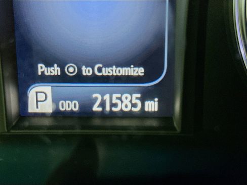 Used 2016 Toyota Camry XLE FWD image 14