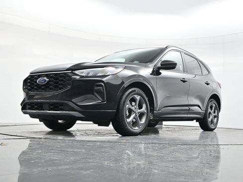 Certified 2023 Ford Escape ST-Line w/ Tech Pack #1 image 44