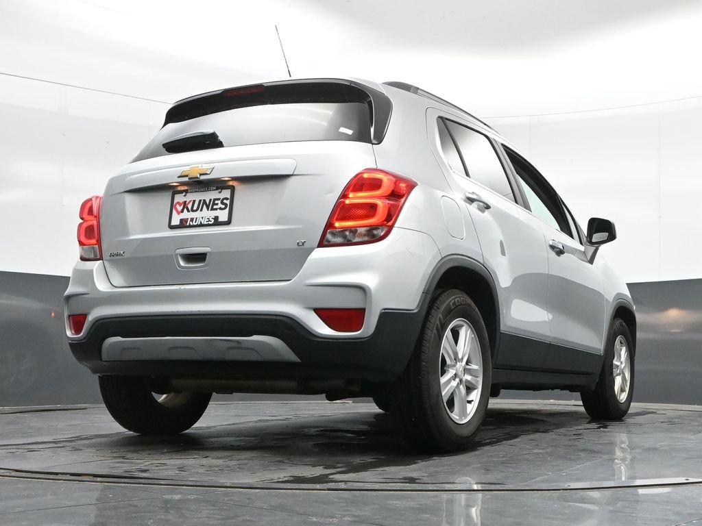 Used 2020 Chevrolet Trax LT w/ LT Convenience Package FWD image 39