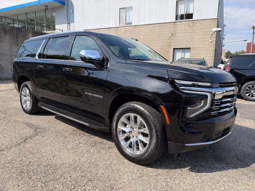 Used 2026 Chevrolet Suburban Premier AWD/4WD image 8