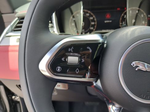 New 2026 Jaguar F-PACE R-Dynamic S image 29