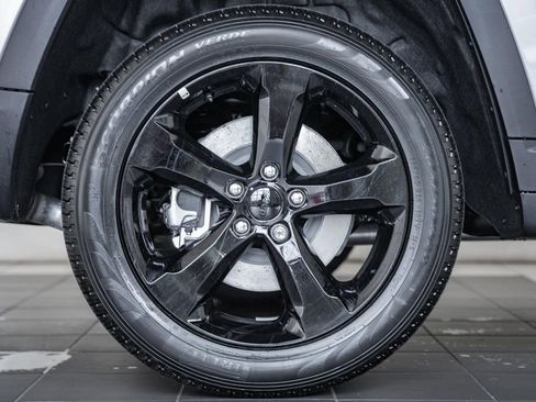 New 2025 Jeep Grand Cherokee L Limited w/ Luxury Tech Group II image 16