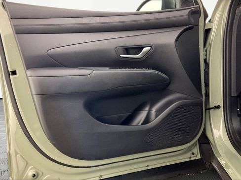 Certified 2025 Hyundai Santa Cruz SE image 22