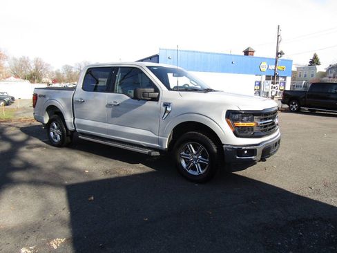 Used 2024 Ford F150 XLT image 47