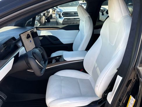 Used 2023 Tesla Model X AWD/4WD image 11