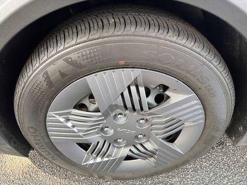 Used 2025 Kia K4 FWD image 11