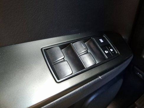 Used 2023 Lexus GX 460 Premium image 19