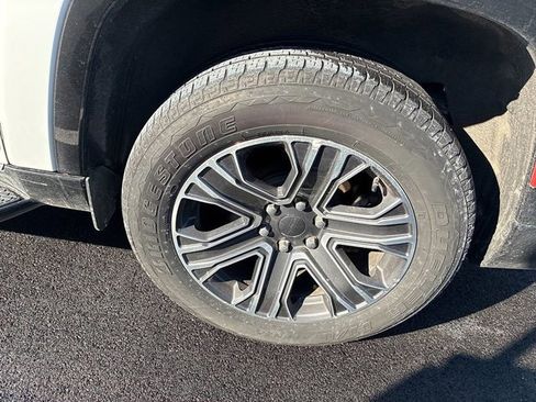 Used 2024 Jeep Wagoneer L Series II w/ Flexible Seating Group image 7