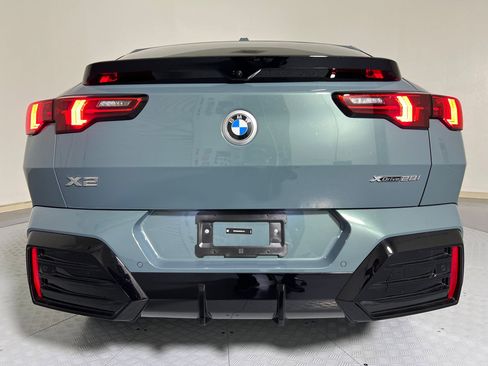 Used 2025 BMW X2 xDrive28i w/ Premium Package image 10