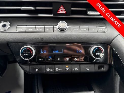 Used 2023 Hyundai Elantra SEL w/ Convenience Package FWD image 12