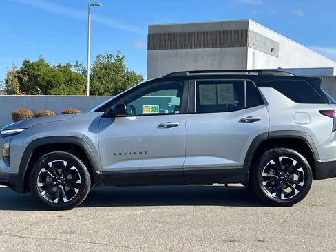 Used 2025 Chevrolet Equinox RS image 9