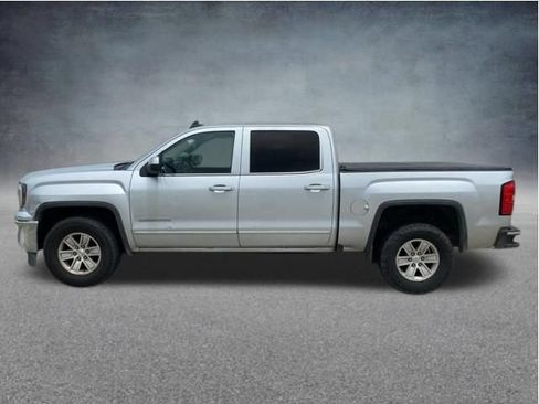 Used 2017 GMC Sierra 1500 SLE w/ SLE Value Package RWD image 2