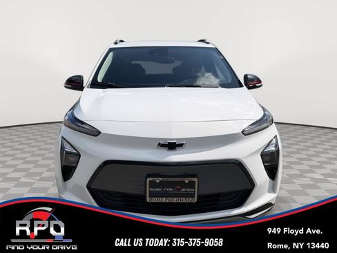 Used 2023 Chevrolet Bolt EUV LT w/ Comfort Package FWD image 8
