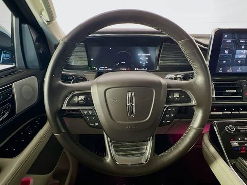 Used 2020 Lincoln Navigator Black Label w/ Cargo Convenience Package image 15