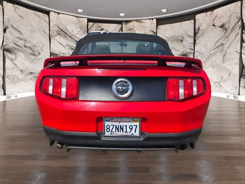 Used 2012 Ford Mustang GT Premium w/ Electronics Pkg RWD image 8