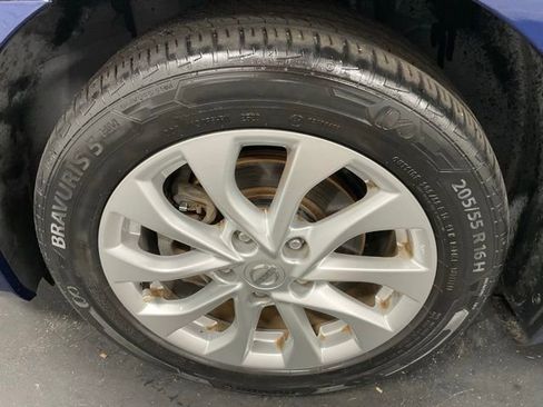 Used 2017 Nissan Sentra SV w/ Style Package image 9