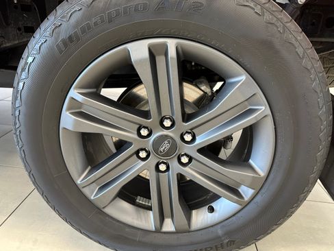 Used 2023 Ford F150 Lariat w/ Equipment Group 502A High image 7