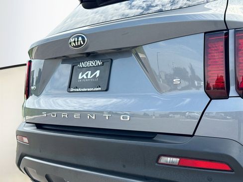 Used 2021 Kia Sorento S AWD/4WD image 6