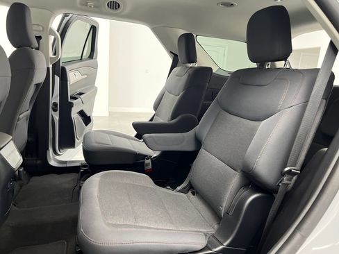 Used 2025 Ford Explorer Active image 13