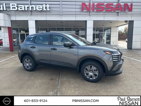 New 2026 Nissan Kicks S image 4