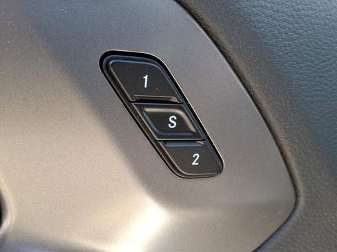 New 2026 Chrysler Pacifica Select w/ S Appearance Package image 9