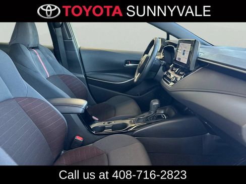 Used 2024 Toyota Corolla SE w/ Convenience Package FWD image 21
