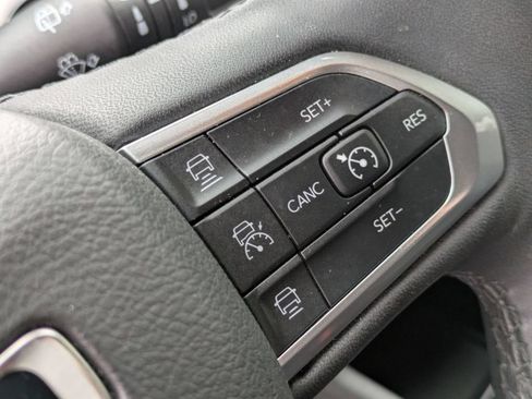Used 2025 Jeep Compass Limited AWD/4WD image 25