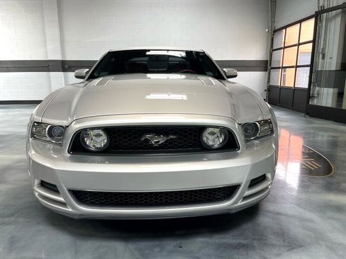 Used 2013 Ford Mustang GT Premium image 5