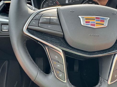 Used 2025 Cadillac XT5 Premium Luxury w/ LPO, Floor Liner Package AWD/4WD image 18