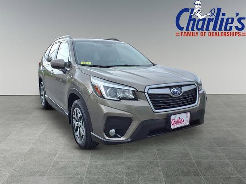 Used 2019 Subaru Forester Premium image 3