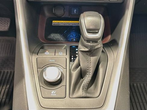 Certified 2021 Toyota RAV4 Limited AWD/4WD image 17