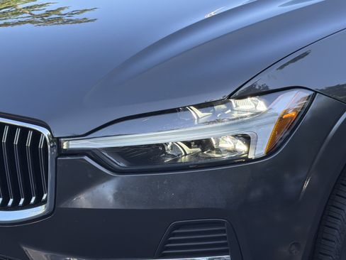 Certified 2023 Volvo XC60 B5 Plus w/ Protection Package Premier FWD image 6