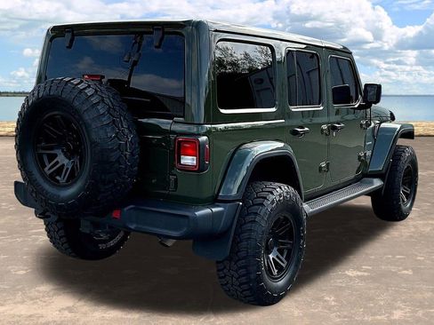 Used 2020 Jeep Wrangler Unlimited Sahara image 7