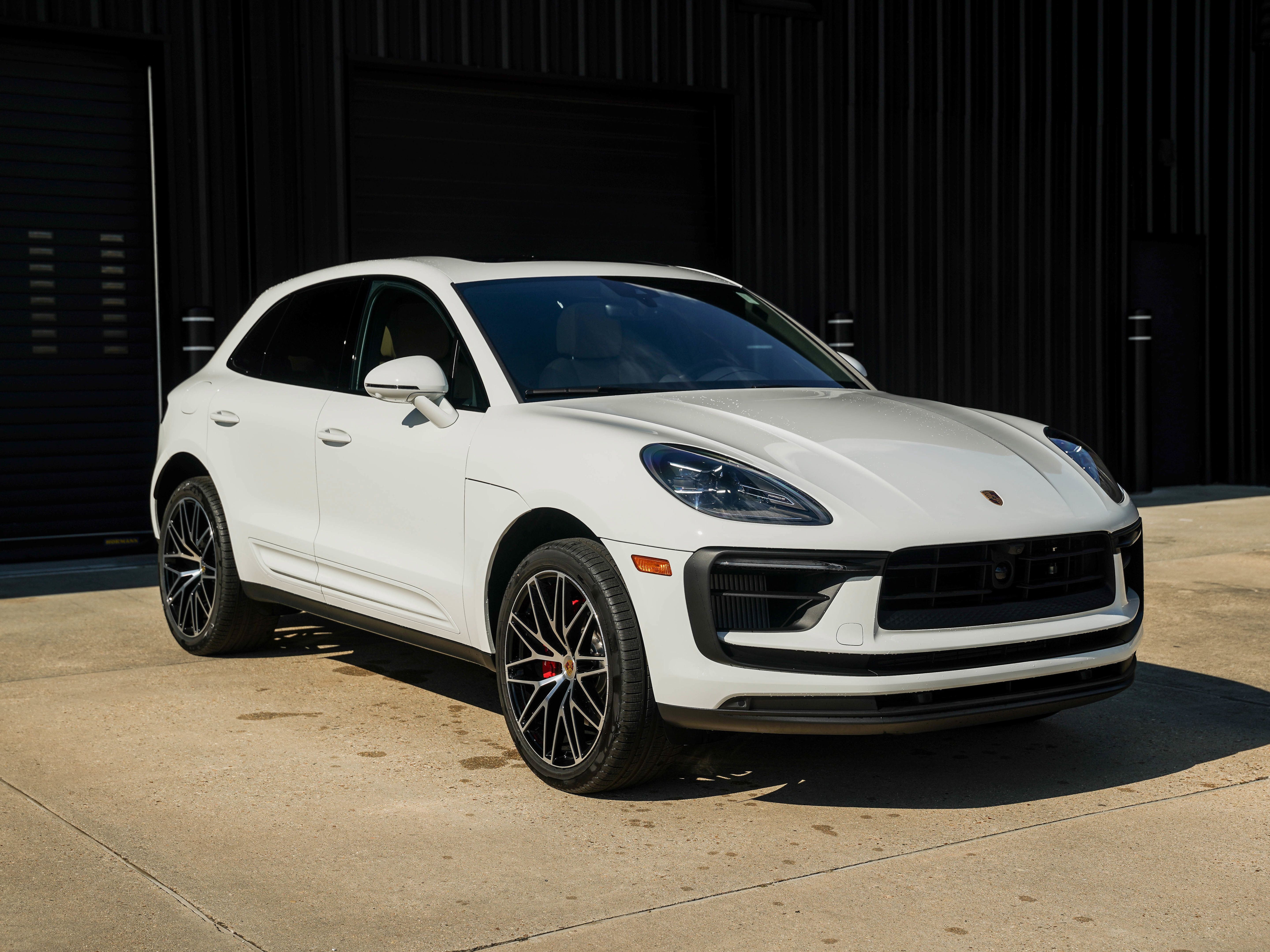 Certified 2026 Porsche Macan S AWD/4WD image 7