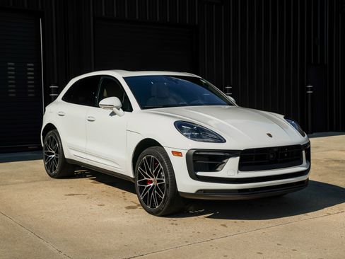 New 2026 Porsche Macan S image 7