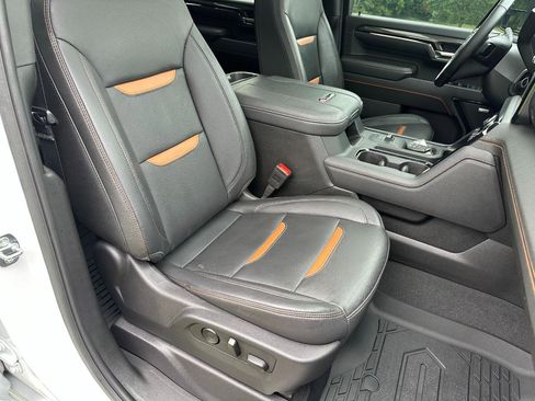 Used 2024 GMC Sierra 2500 AT4 w/ AT4 Premium Plus Package AWD/4WD image 33