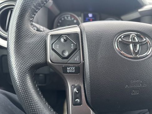 Used 2021 Toyota Tacoma SR5 w/ Technology Package image 15