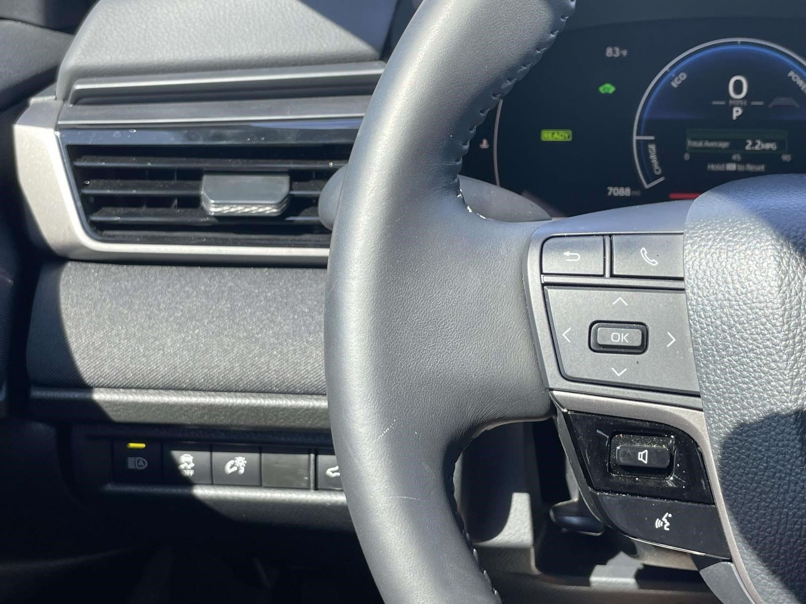 Used 2025 Toyota Camry LE w/ Convenience Package FWD image 20