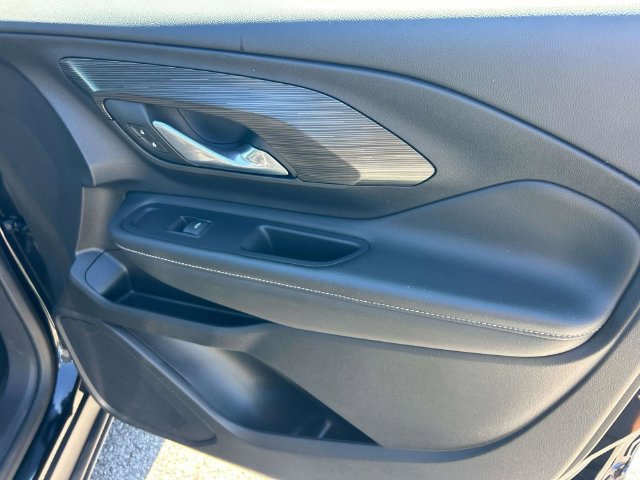 Used 2024 GMC Terrain SLE FWD image 21