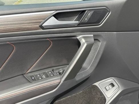 Certified 2024 Volkswagen Tiguan Wolfsburg Edition AWD/4WD image 36