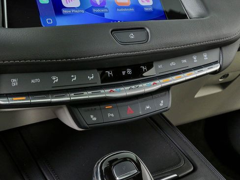 Certified 2023 Cadillac XT4 Premium Luxury w/ Cold Weather Package AWD/4WD image 17